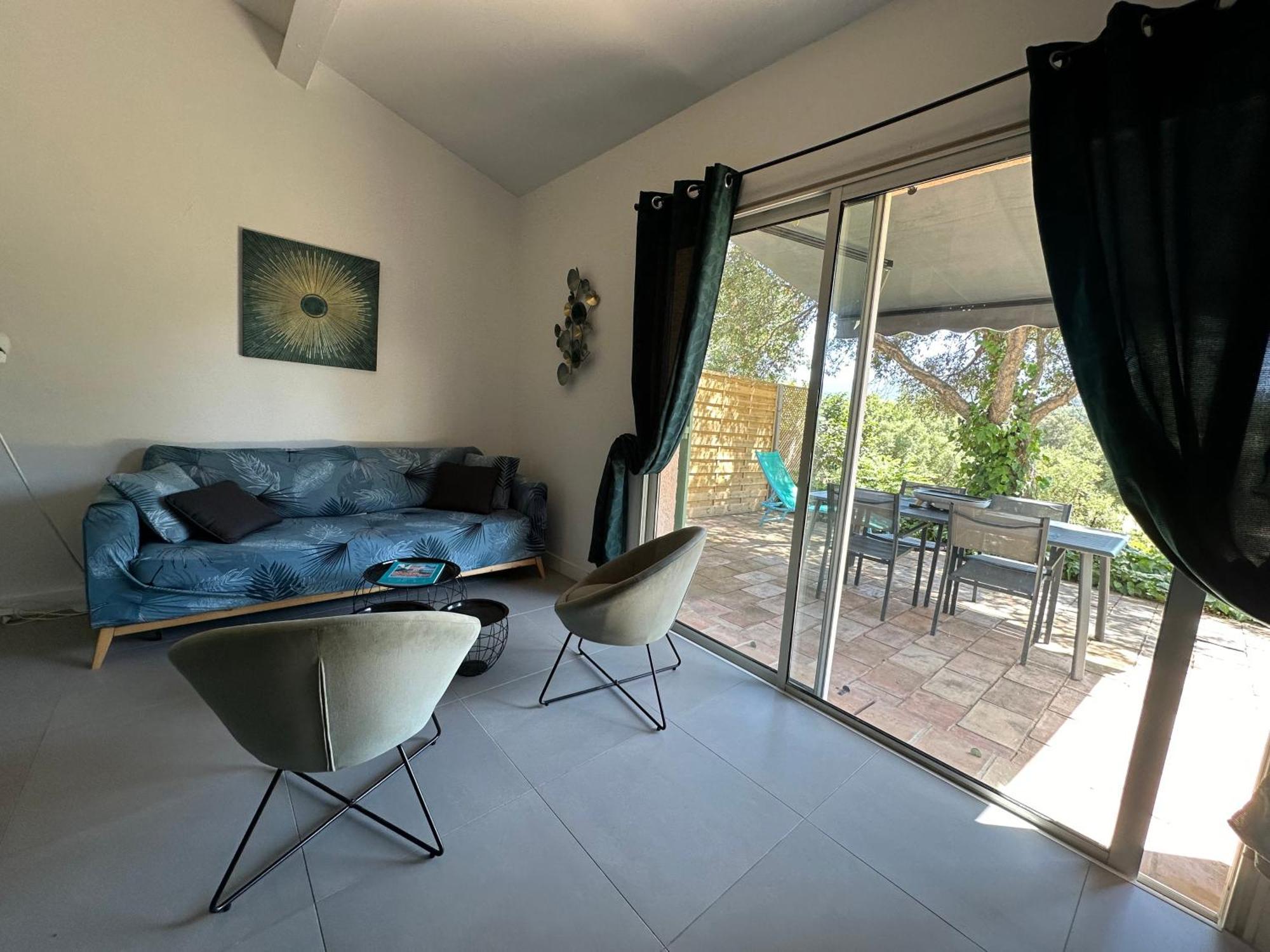 Charmant Appartement T2 Au Coeur Des Vignes Cogolin Εξωτερικό φωτογραφία
