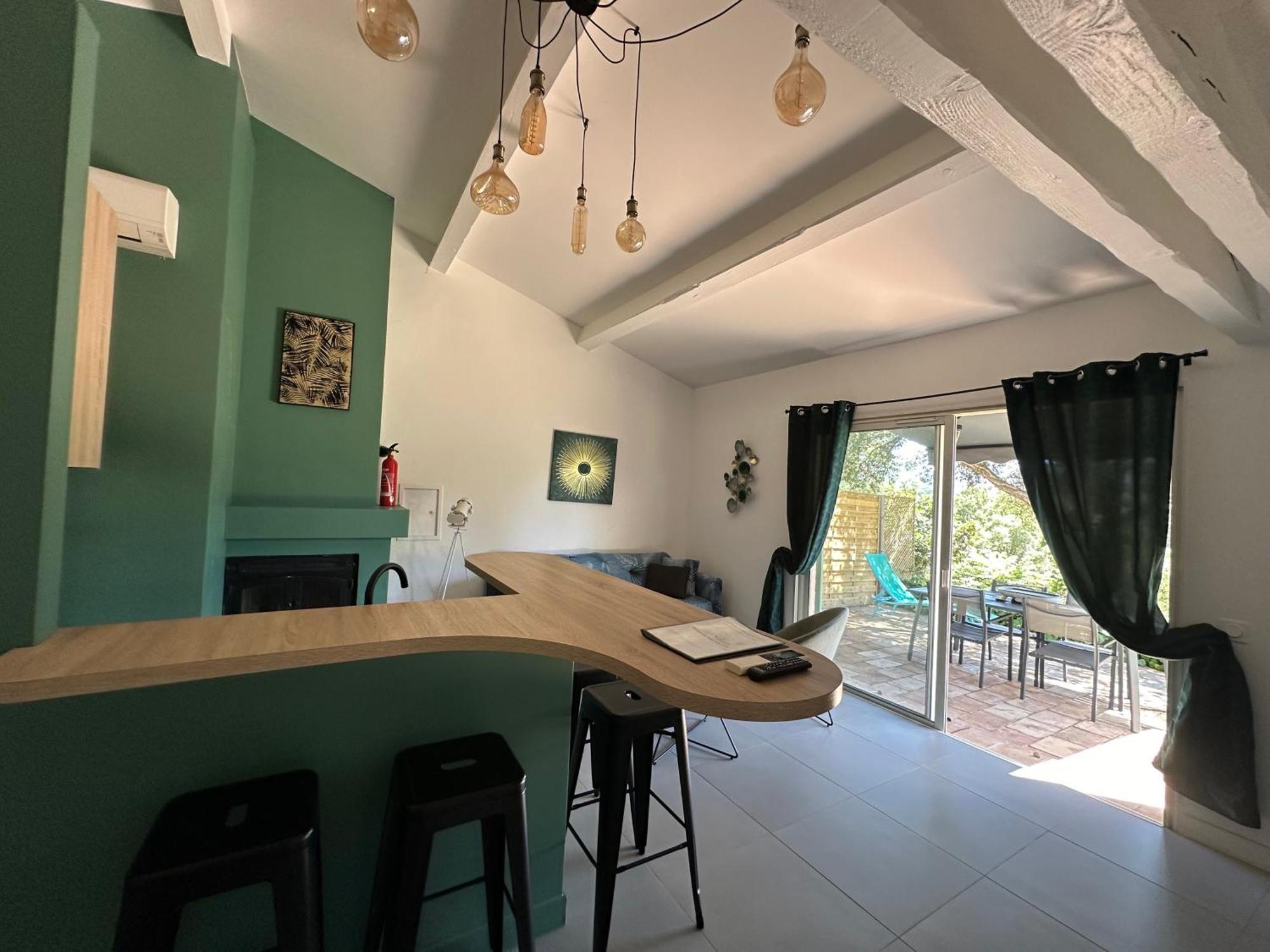 Charmant Appartement T2 Au Coeur Des Vignes Cogolin Εξωτερικό φωτογραφία
