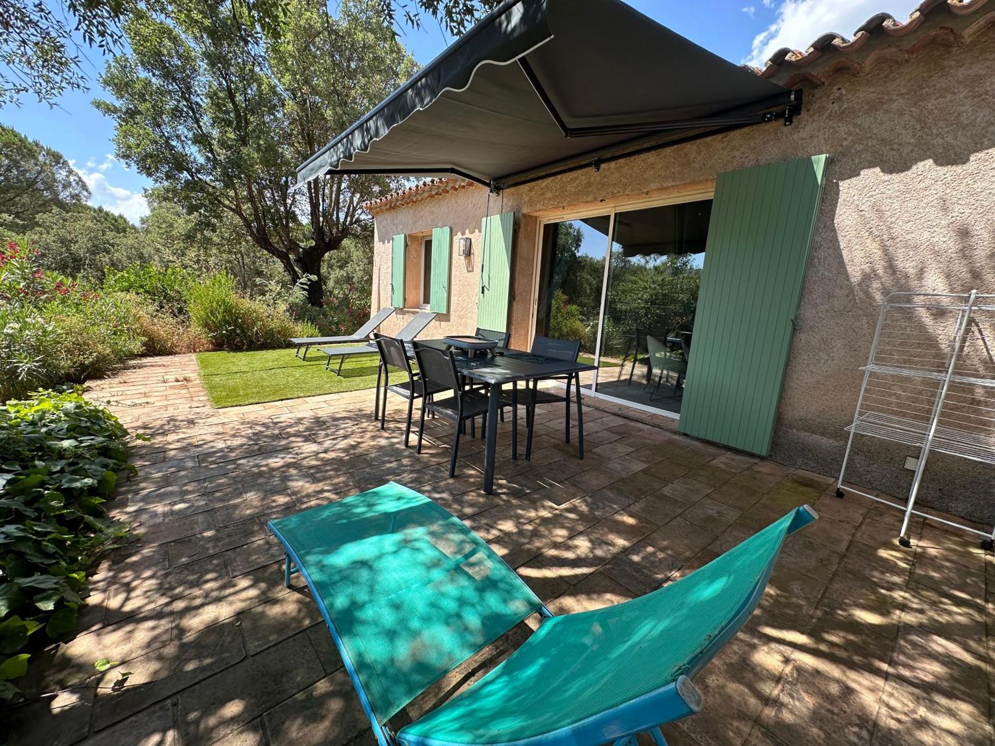 Charmant Appartement T2 Au Coeur Des Vignes Cogolin Εξωτερικό φωτογραφία