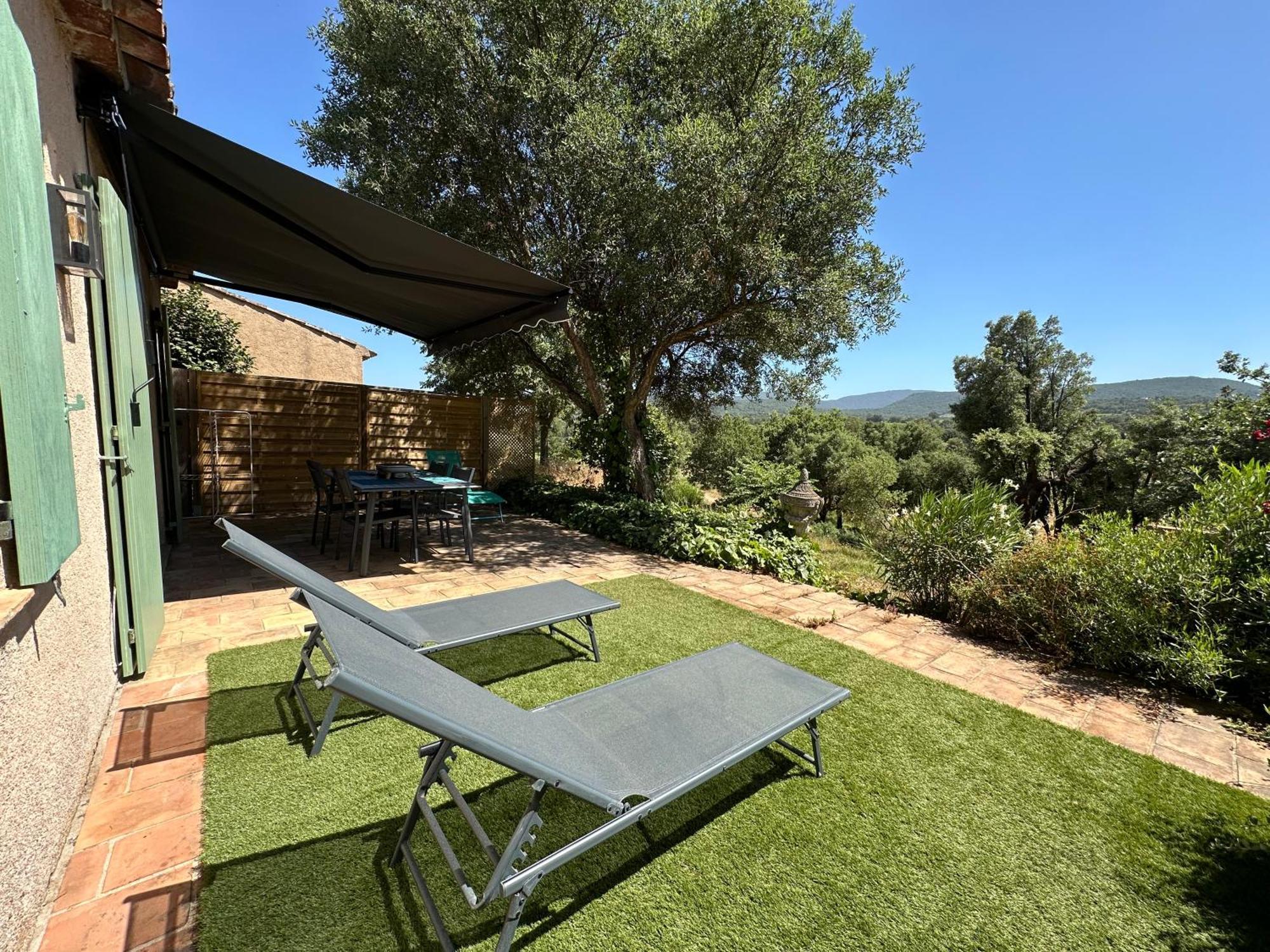 Charmant Appartement T2 Au Coeur Des Vignes Cogolin Εξωτερικό φωτογραφία